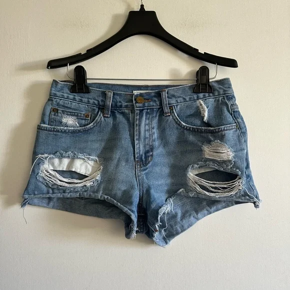 Billabong Drift Away Blue Denim Distressed Boho Beach Jean Shorts size 27 - Picture 1 of 6